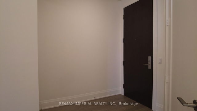 PH106 - 9000 Jane Street