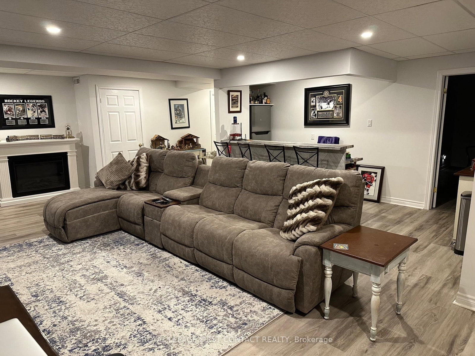 Listing Image 16