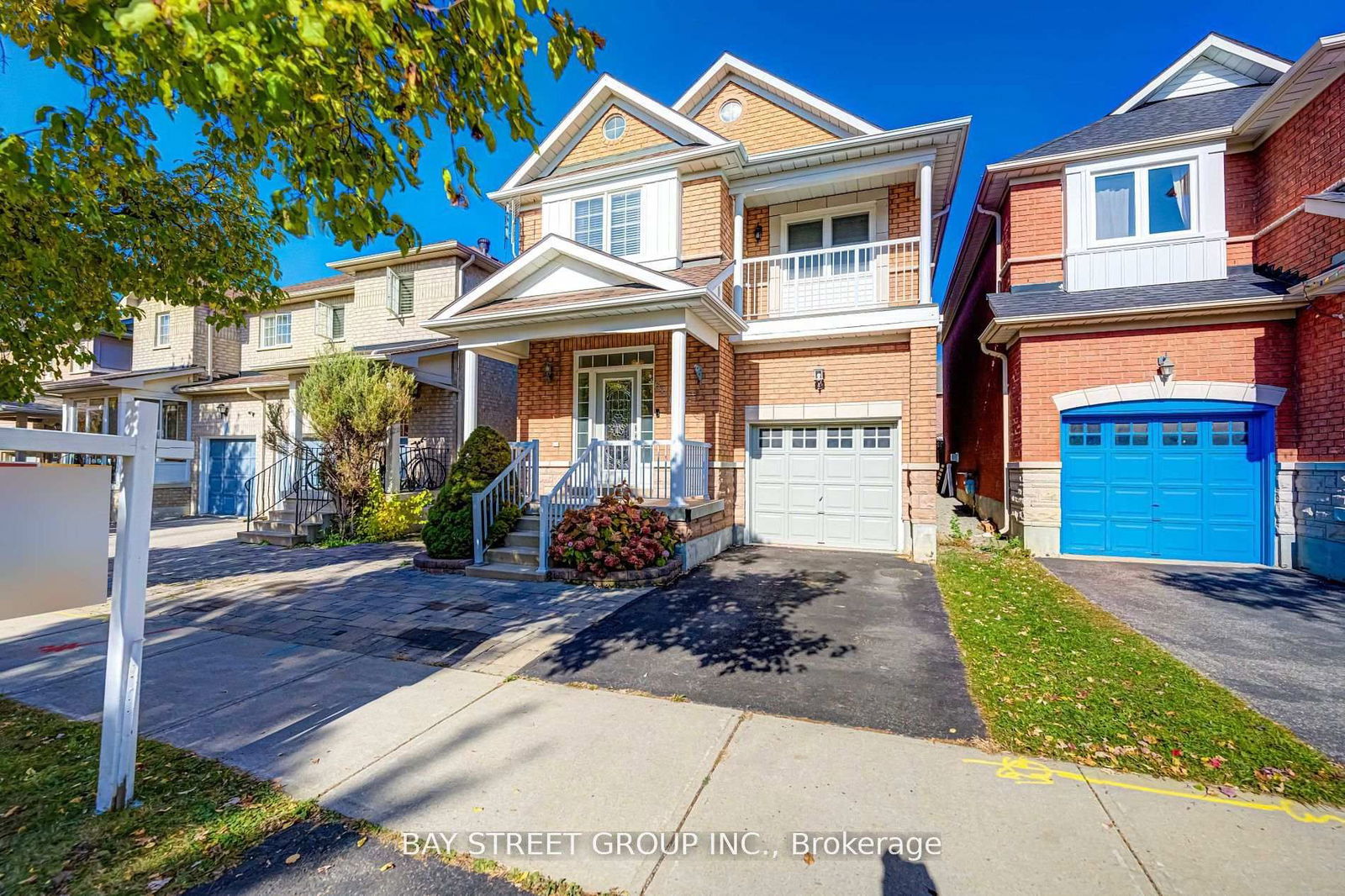 Detached House for sale at 62 Warren Bradley Street, Markham, Berczy, L6C 2W4 - MLS: N12107117