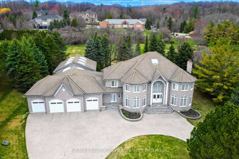 23 Kensington Dr, Richmond Hill, L4E 3M9 | Image 2