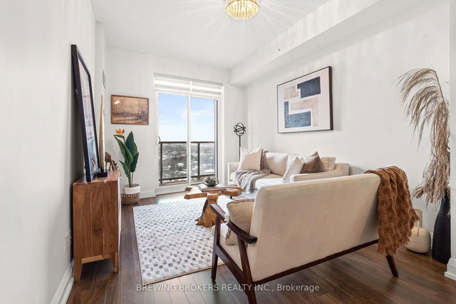 1812 - 7171 Yonge Street