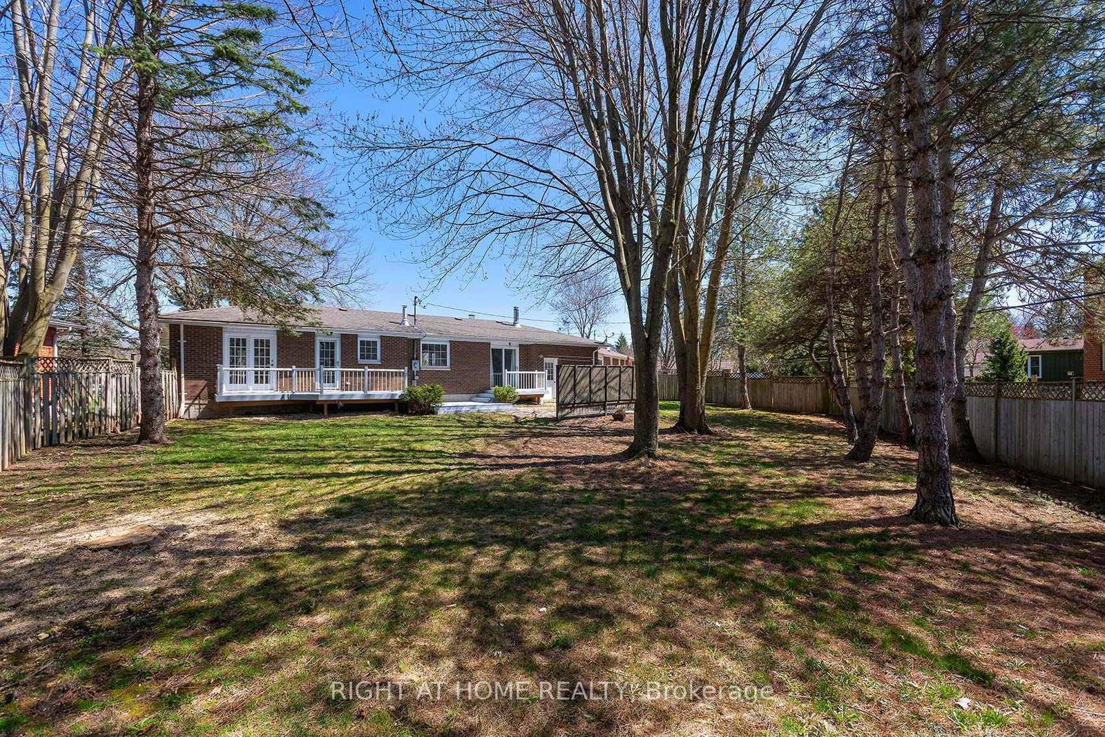 Detached House for sale at 17 Oak Street, New Tecumseth, Alliston, L9R 1M9 - MLS: N12107574