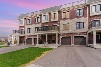 61 Kenneth Kirby Lane, Whitchurch-Stouffville - Stouffville