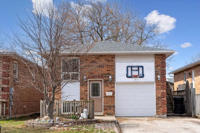 12 Newlands Avenue