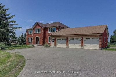1008 Mount Albert Road — more photos