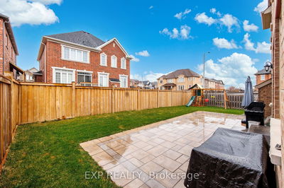 2300 Lozenby St, Innisfil - Alcona image-0-4