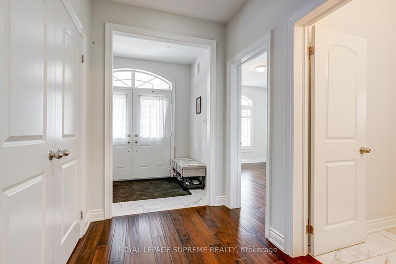 1417 Gilford Rd, Innisfil, L0L 1R0 | Image 2