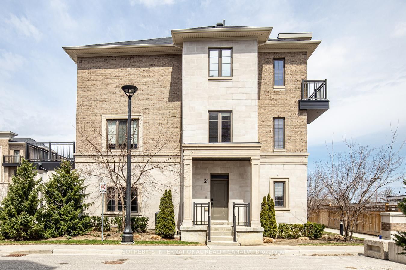 Townhouse for sale at 21 Sir Frederick Bantin Way, Markham, Unionville, L3R 1L4 - MLS: N12108777