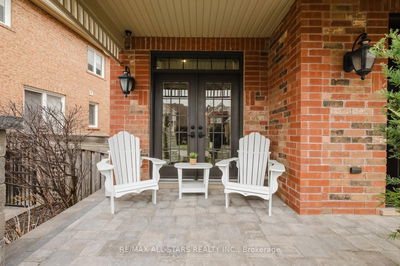 33 Grice Circ, Whitchurch-Stouffville - Stouffville image-0-3