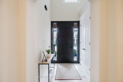 33 Grice Circ, Whitchurch-Stouffville - Stouffville image-0-4