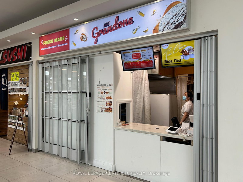 243 - 7181 Yonge St, Markham, L3T 0C7 | Image 2