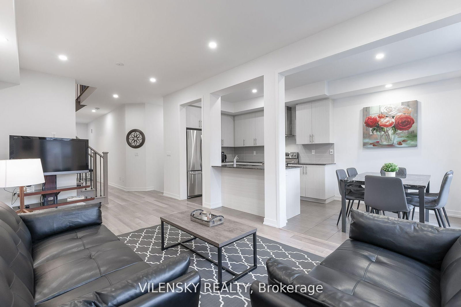 Townhouse for sale at 126 Maguire Road, Newmarket, Glenway Estates, L3X 0M1 - MLS: N12109090