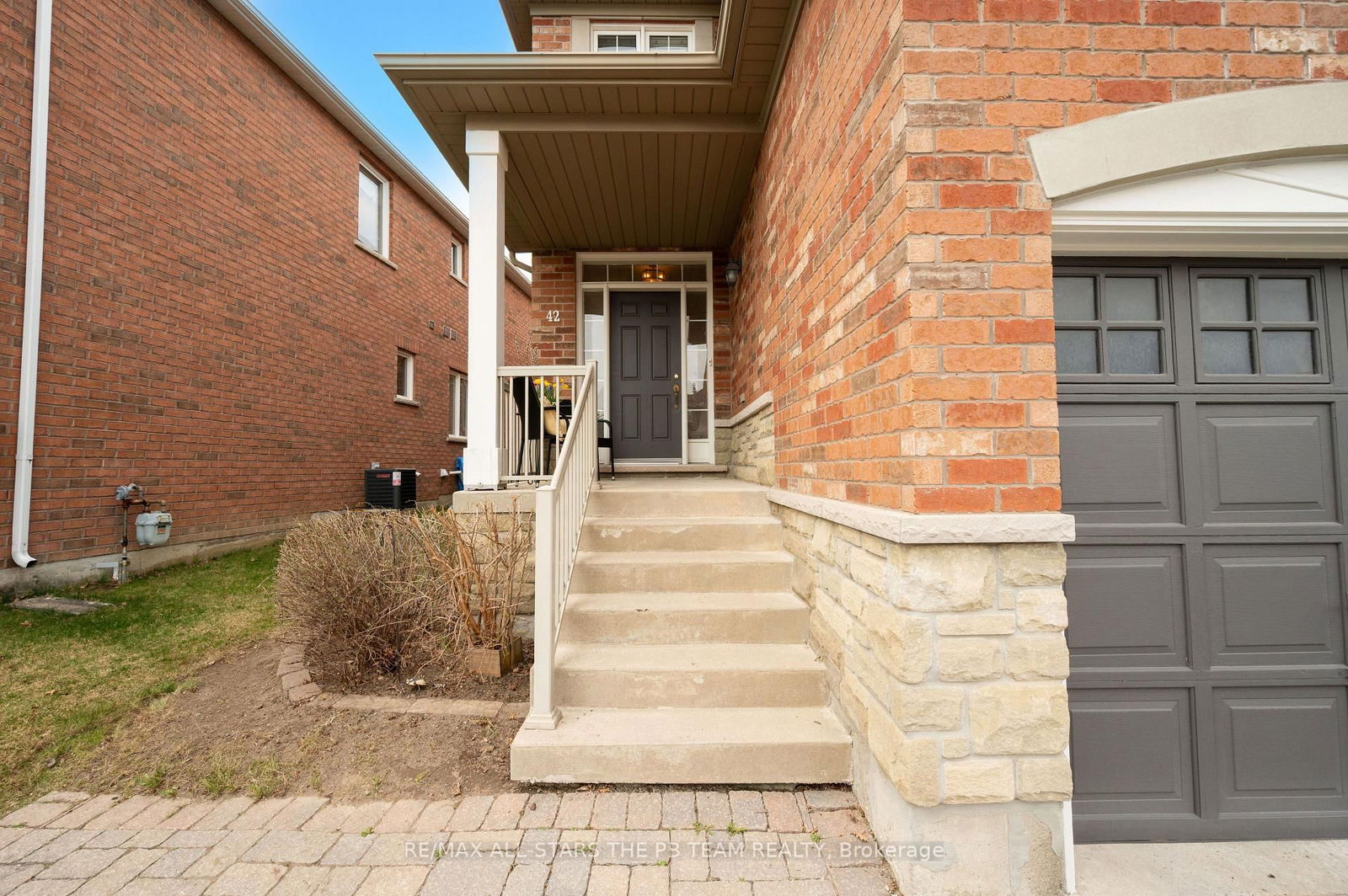Semi-Detached House for sale at 42 Spring Arbour Road, Vaughan, Patterson, L4J 0C3 - MLS: N12109100