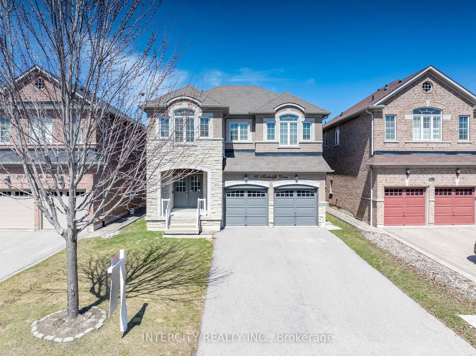 Detached House for sale at 16 Heathcliffe Drive, Vaughan, Vellore Village, L4H 0J9 - MLS: N12109173