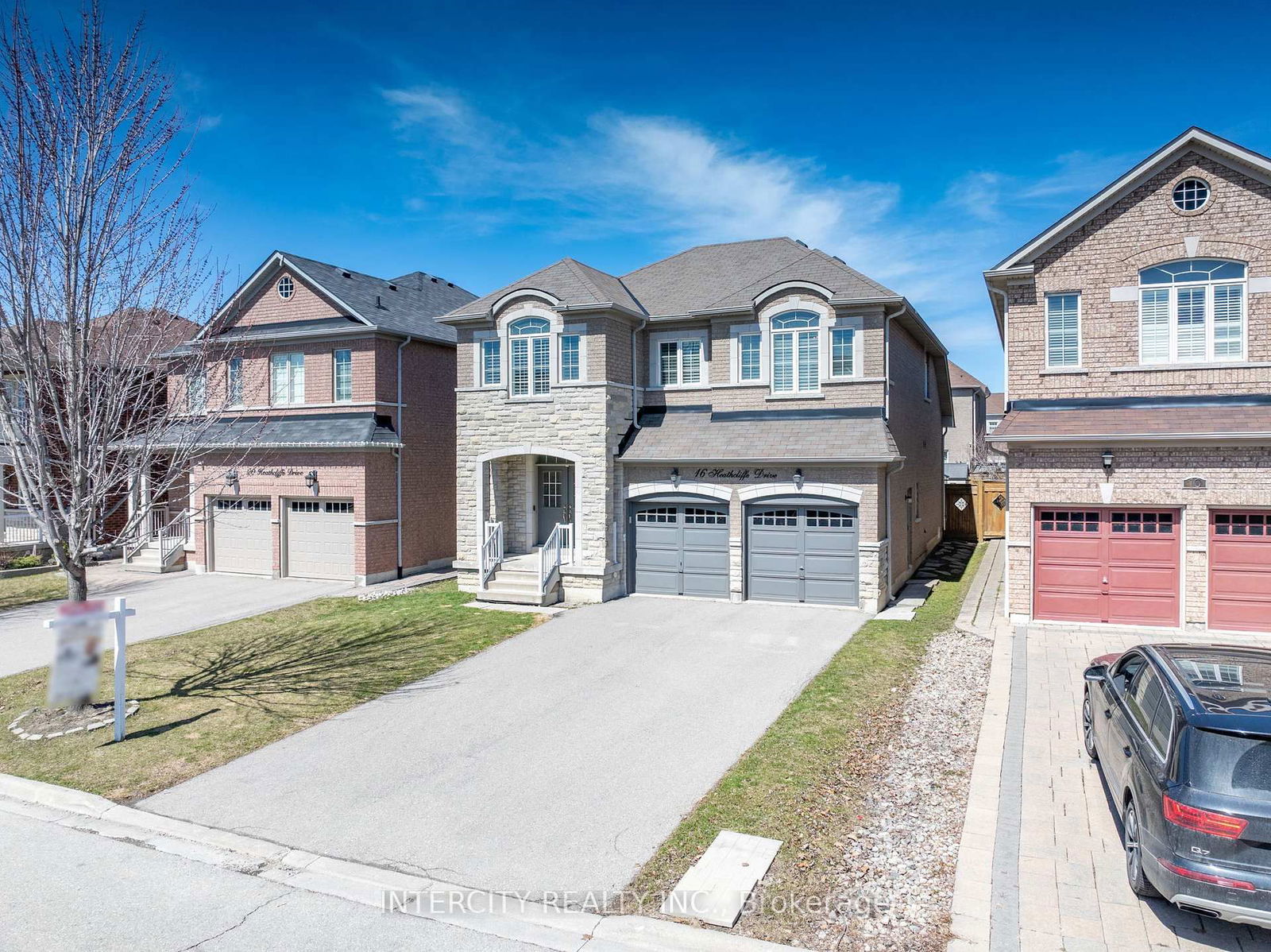 Detached House for sale at 16 Heathcliffe Drive, Vaughan, Vellore Village, L4H 0J9 - MLS: N12109173