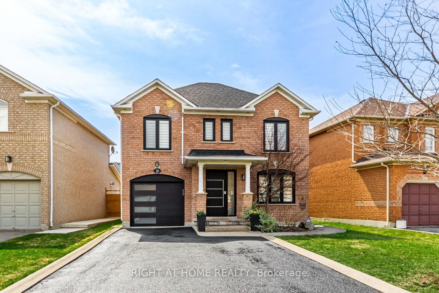 Detached House for sale at 255 Montebello Avenue, Vaughan, Sonoma Heights, L4H 1L6 - MLS: N12109338