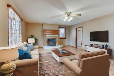 690 Hastings Ave, Innisfil - Alcona image-0-3