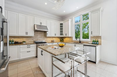 76 Heintzman Cres, Vaughan - Patterson image-0-4
