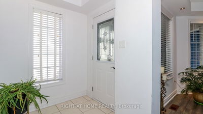 2072 Wilson St, Innisfil - Alcona image-0-4