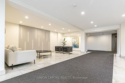 Unit 627 — 32 Clarissa Dr, Richmond Hill - Harding image-0-1