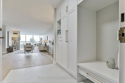Unit 627 — 32 Clarissa Dr, Richmond Hill - Harding image-0-3