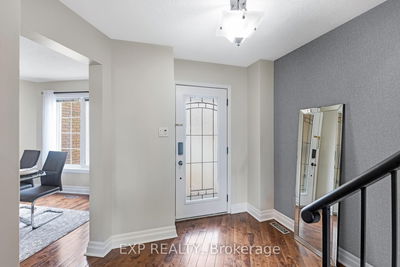Unit 6 — 6 Adams Crt, Uxbridge - Uxbridge image-0-1