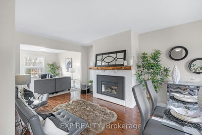 Unit 6 — 6 Adams Crt, Uxbridge - Uxbridge image-0-2