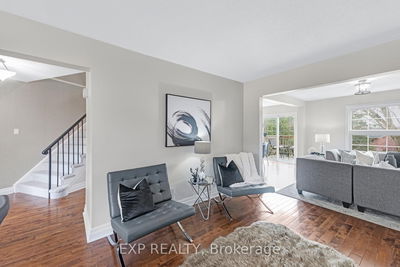 Unit 6 — 6 Adams Crt, Uxbridge - Uxbridge image-0-4