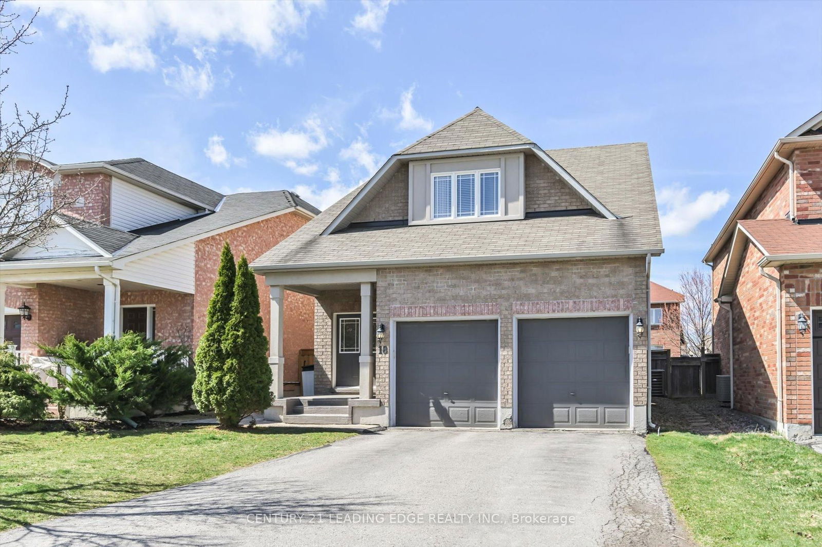 Detached House for sale at 18 Kerr Lane, Aurora, Bayview Northeast, L4G 0E5 - MLS: N12110700