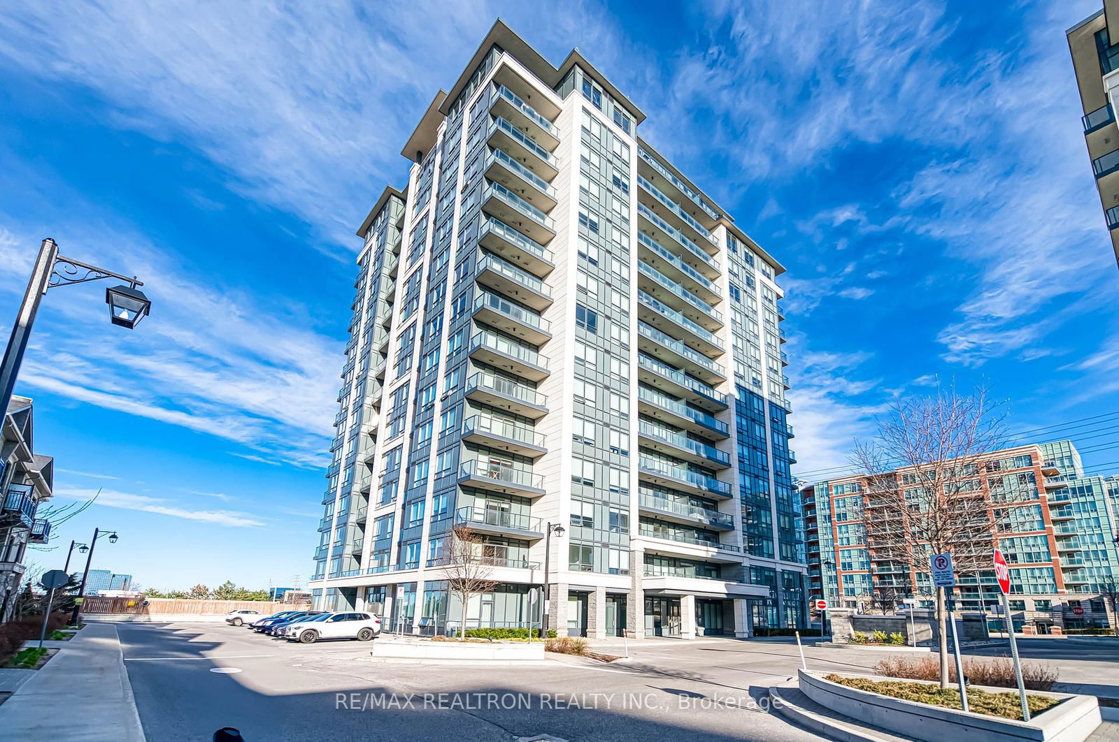 Condo for sale at 215-398 Highway 7 N/A, Richmond Hill, Doncrest, L4B 0G6 - MLS: N12110798