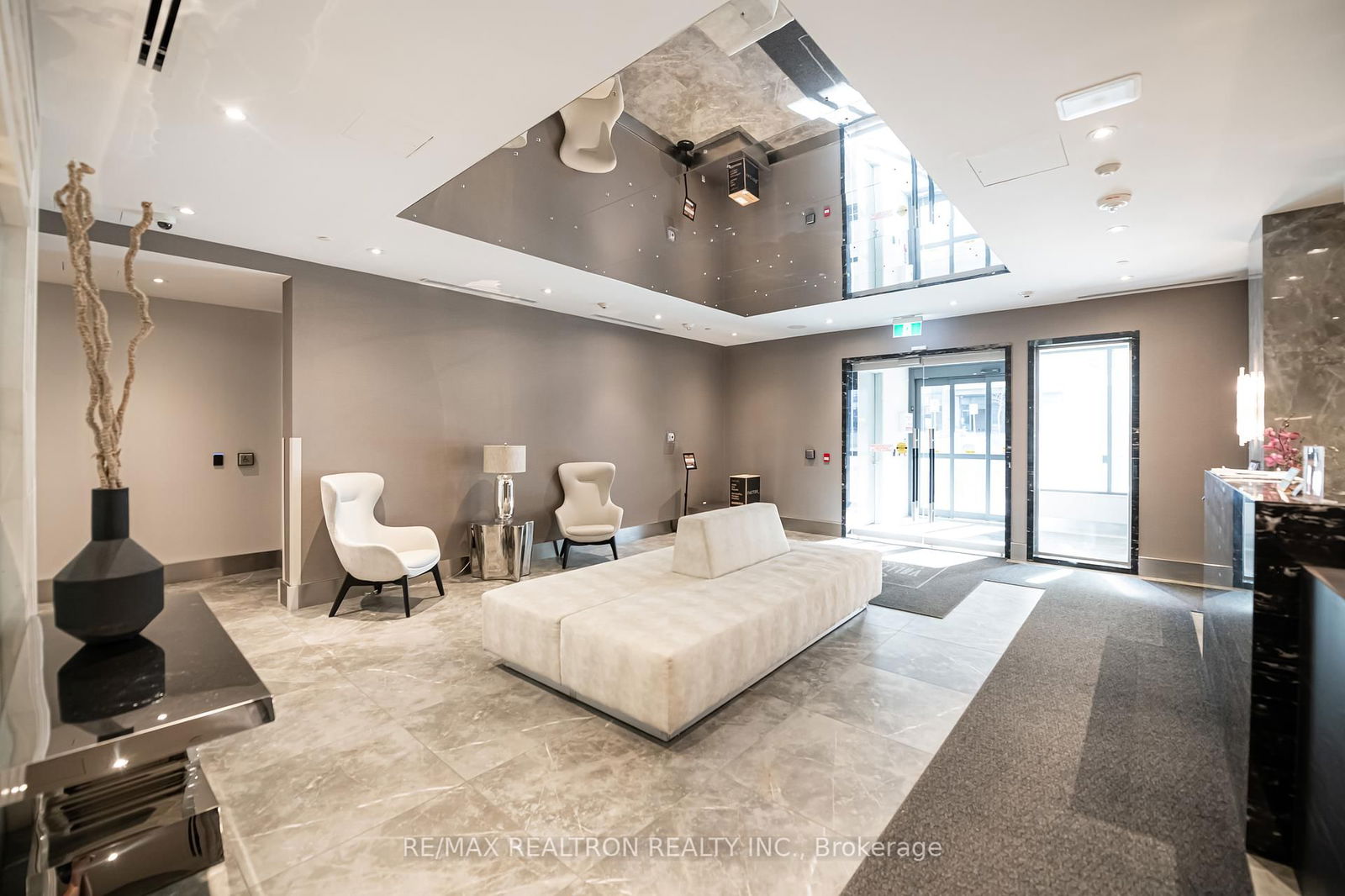 Condo for sale at 215-398 Highway 7 N/A, Richmond Hill, Doncrest, L4B 0G6 - MLS: N12110798