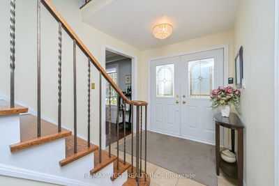 24 Cedarwood Cres, King - Nobleton image-0-3