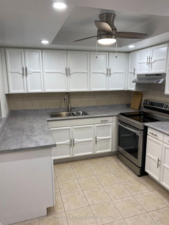 810 - 20 Baif Boulevard