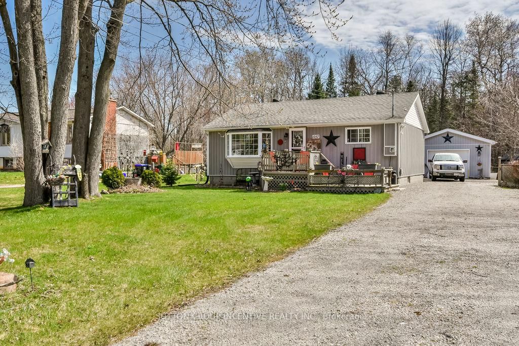 Detached House for sale at 1057 Ferrier Avenue, Innisfil, Lefroy, L0L 1W0 - MLS: N12111027