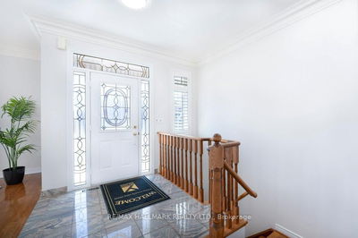24 Harper Hill Rd, Markham - Angus Glen image-0-3