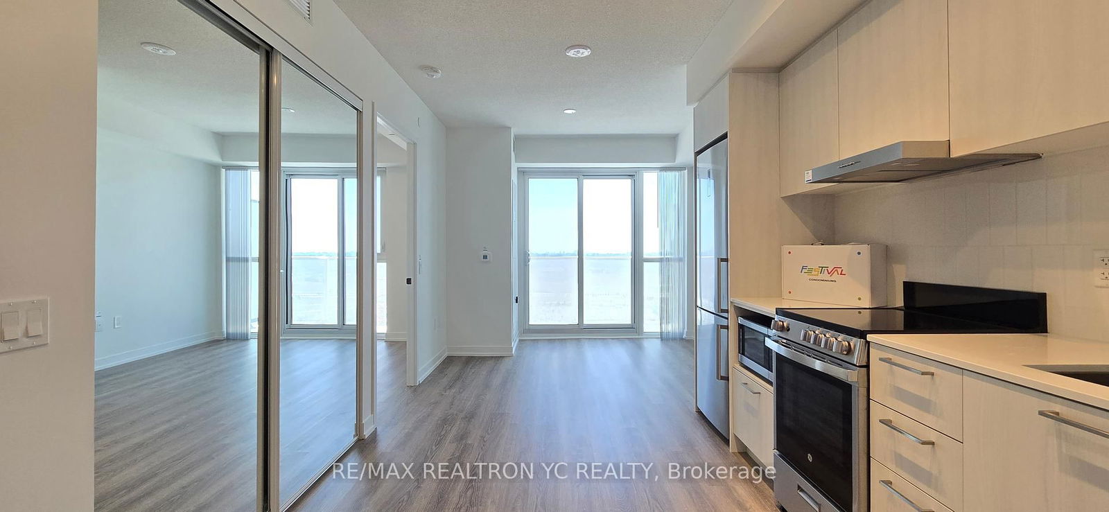Condo for lease at 2805-195 Commerce Street, Vaughan, Vaughan Corporate Centre, L4K 0P9 - MLS: N12111195