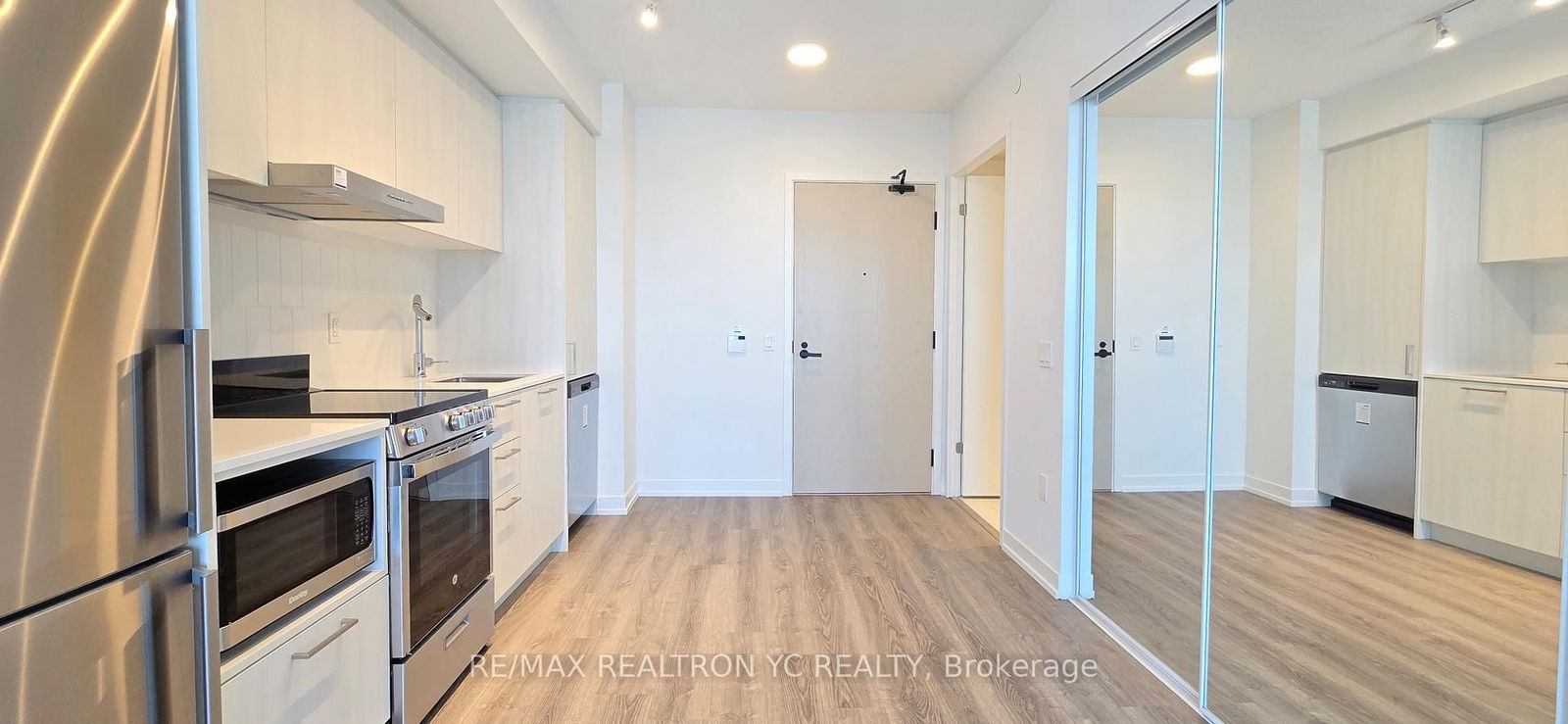 Condo for lease at 2805-195 Commerce Street, Vaughan, Vaughan Corporate Centre, L4K 0P9 - MLS: N12111195