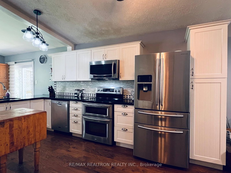 59 Forest Hill Dr, Adjala-Tosorontio, L0M 1J0 | Image 2