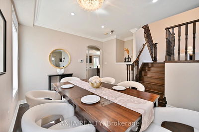 42 Grayleaf Dr, Whitchurch-Stouffville - Stouffville image-0-4