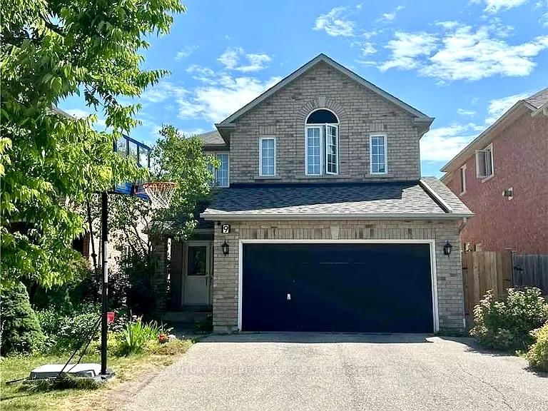Detached House for sale at 9 Headwater Crescent, Richmond Hill, Oak Ridges Lake Wilcox, L4E 4G1 - MLS: N12111329