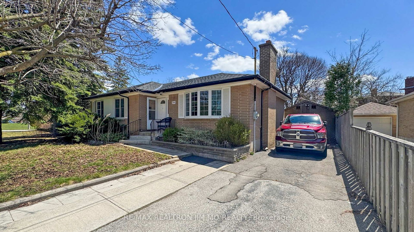 Detached House for sale at 344 Paliser Crescent, Richmond Hill, Harding, L4C 1R8 - MLS: N12111693