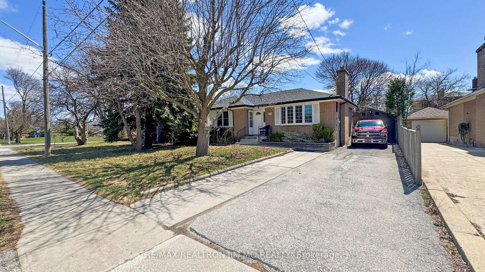 Detached House for sale at 344 Paliser Crescent, Richmond Hill, Harding, L4C 1R8 - MLS: N12111693