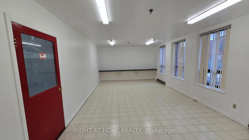 47 - 101 Freshway Dr, Vaughan, L4K 1R9 | Image 3