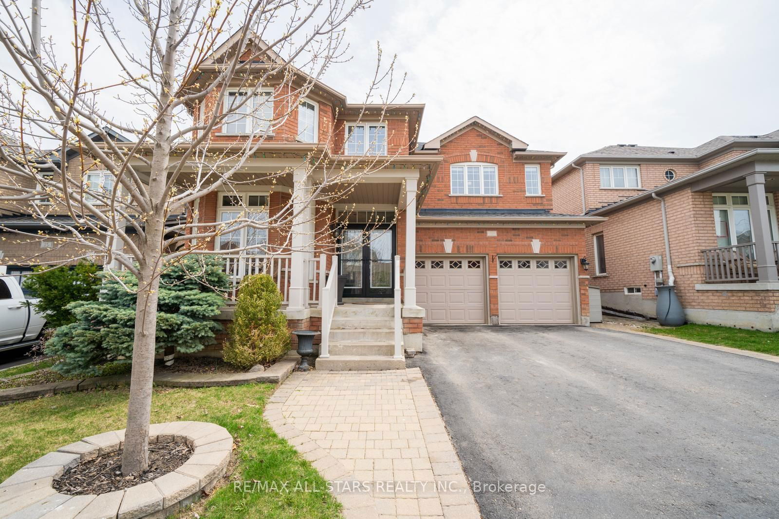 Detached House for sale at 13 Kingsmill Court, Markham, Greensborough, L6E 1Y2 - MLS: N12111894