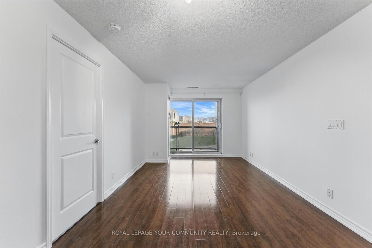 Condo for sale at 214-18 Harding Boulevard, Richmond Hill, Harding, L4C 0T3 - MLS: N12111981