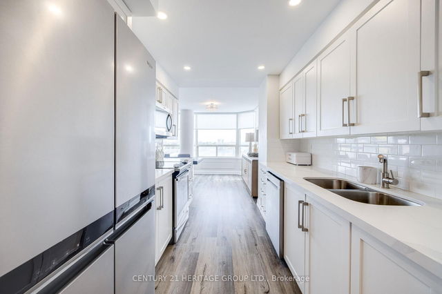 707 - 7 Townsgate Drive