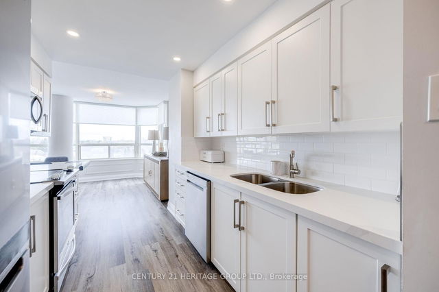 707 - 7 Townsgate Drive