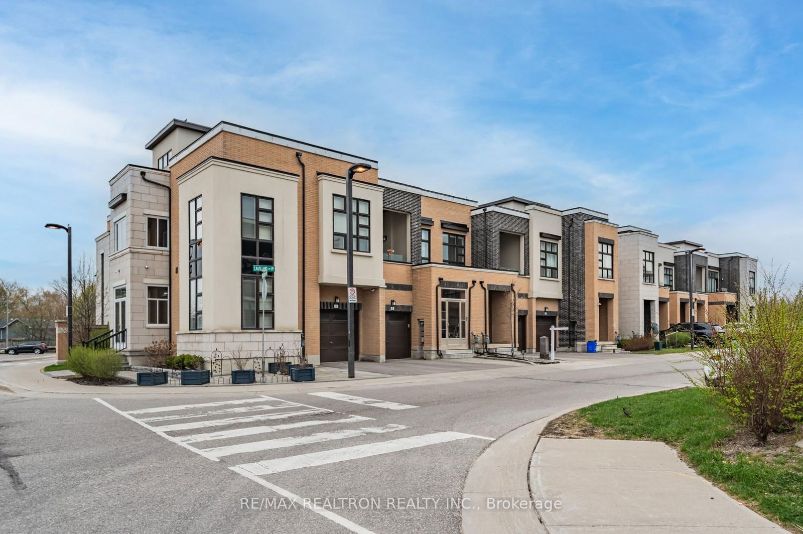 Townhouse for sale at 10 Causland Lane, Richmond Hill, Devonsleigh, L4S 0G5 - MLS: N12112479