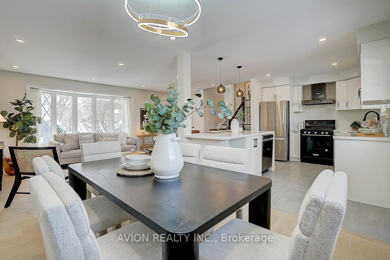 24 Drakefield Rd, Markham, L3P 1G5 | Image 2