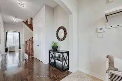 255 Baker Hill Blvd, Whitchurch-Stouffville - Stouffville image-0-3